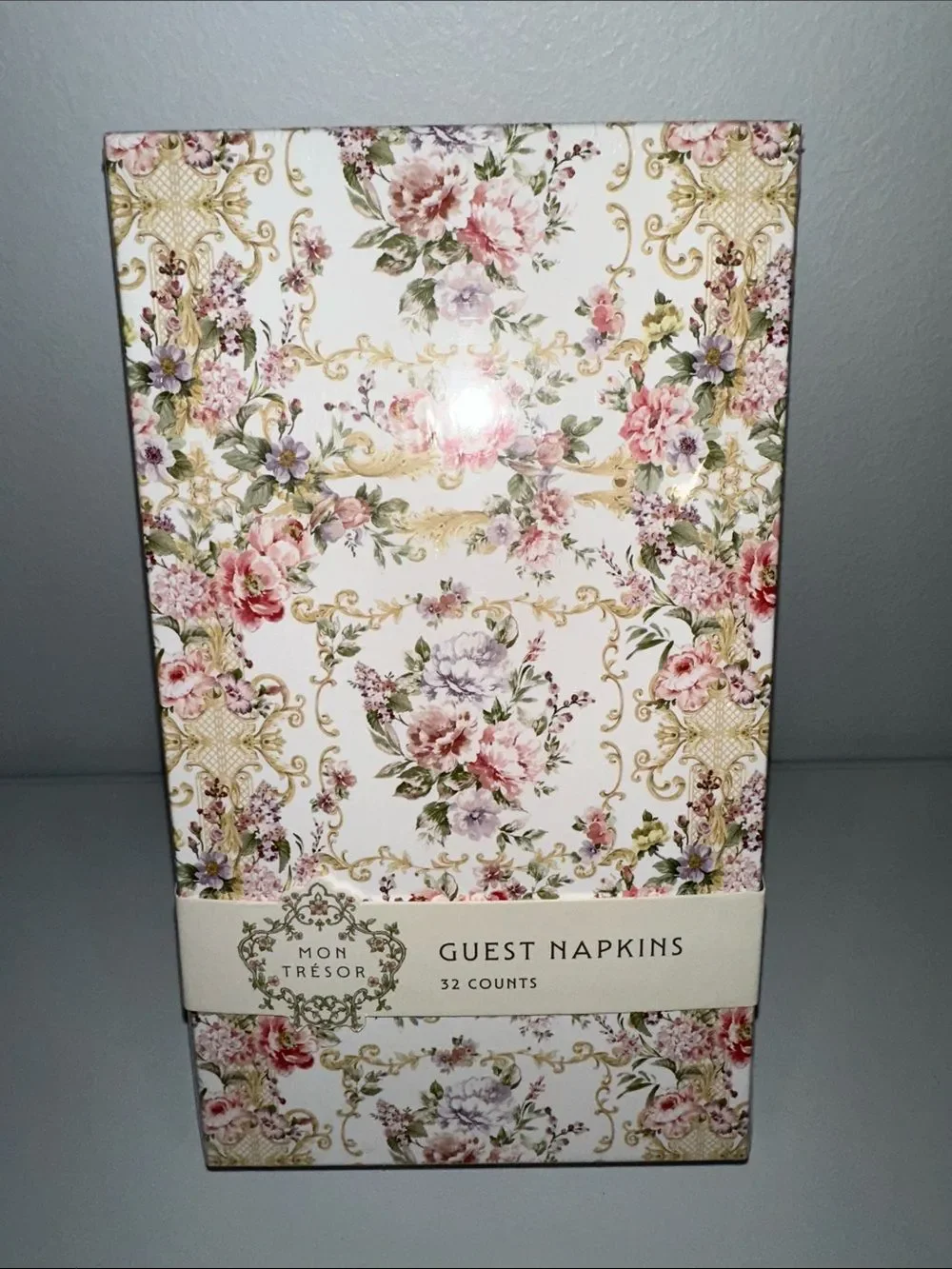 MON TRESOR WHITE PINK GREEN PURPLE floral scalloped 32 Guest Napkins in a Box